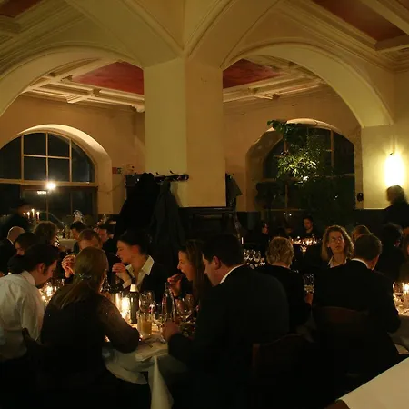 Mariandl Hotel Munich